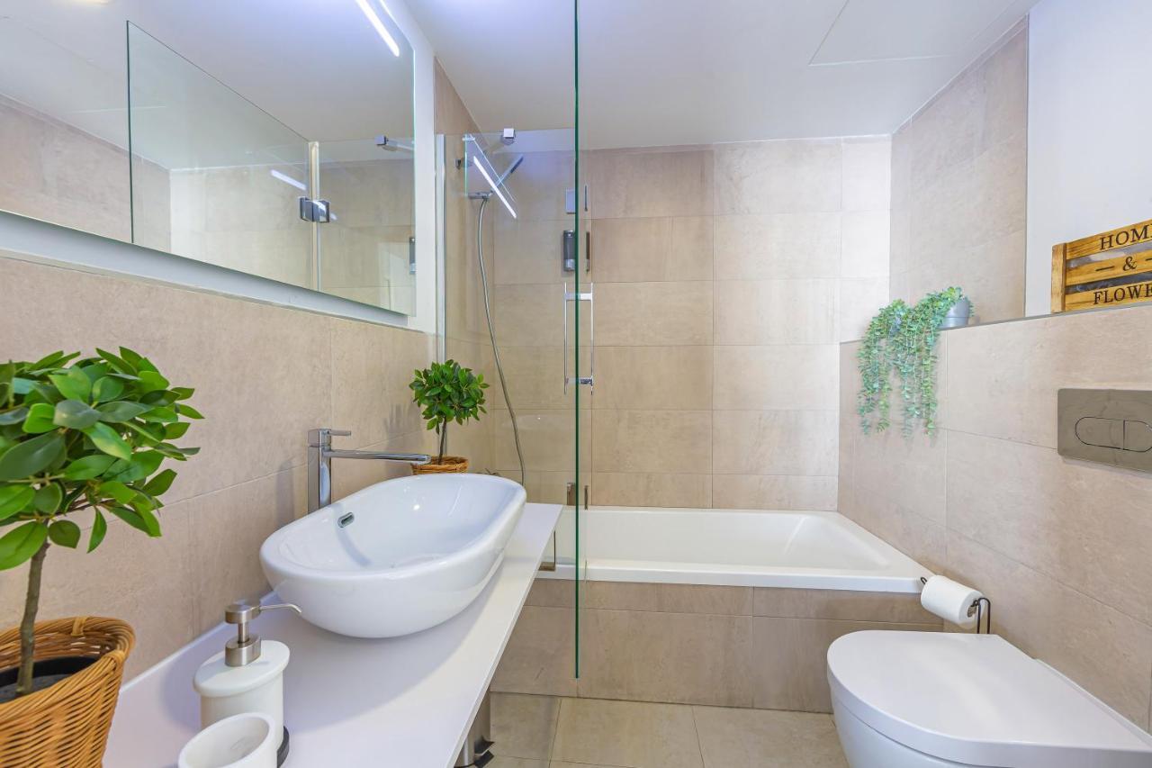 Ventura 2 - Centric & Pool - Simplytarifa Apartment Exterior photo