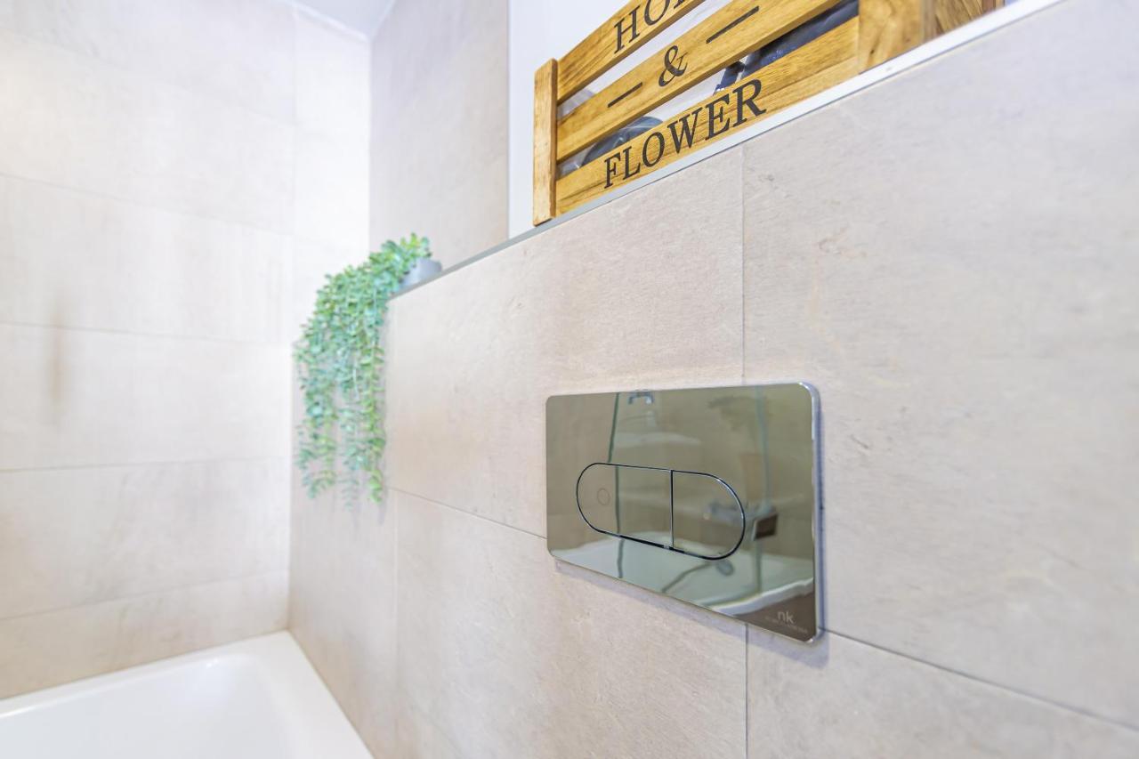Ventura 2 - Centric & Pool - Simplytarifa Apartment Exterior photo